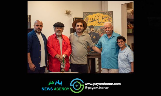 با حضور جواد انصافی و رضا فیاضی در شبچراغ «سبیل السلطنه»؛ مهدی ملکی به آیین سیاهبازی سوگند داده شد با حضور جواد انصافی و رضا فیاضی در شبچراغ «سبیل السلطنه»؛ مهدی ملکی به آیین سیاهبازی سوگند داده شد