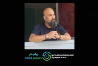 با کارگردانی حمیدرضا ملاحسینی نمایش «به کفشات نگاه کن!»  مهمان تماشاخانه لبخند می‌شود